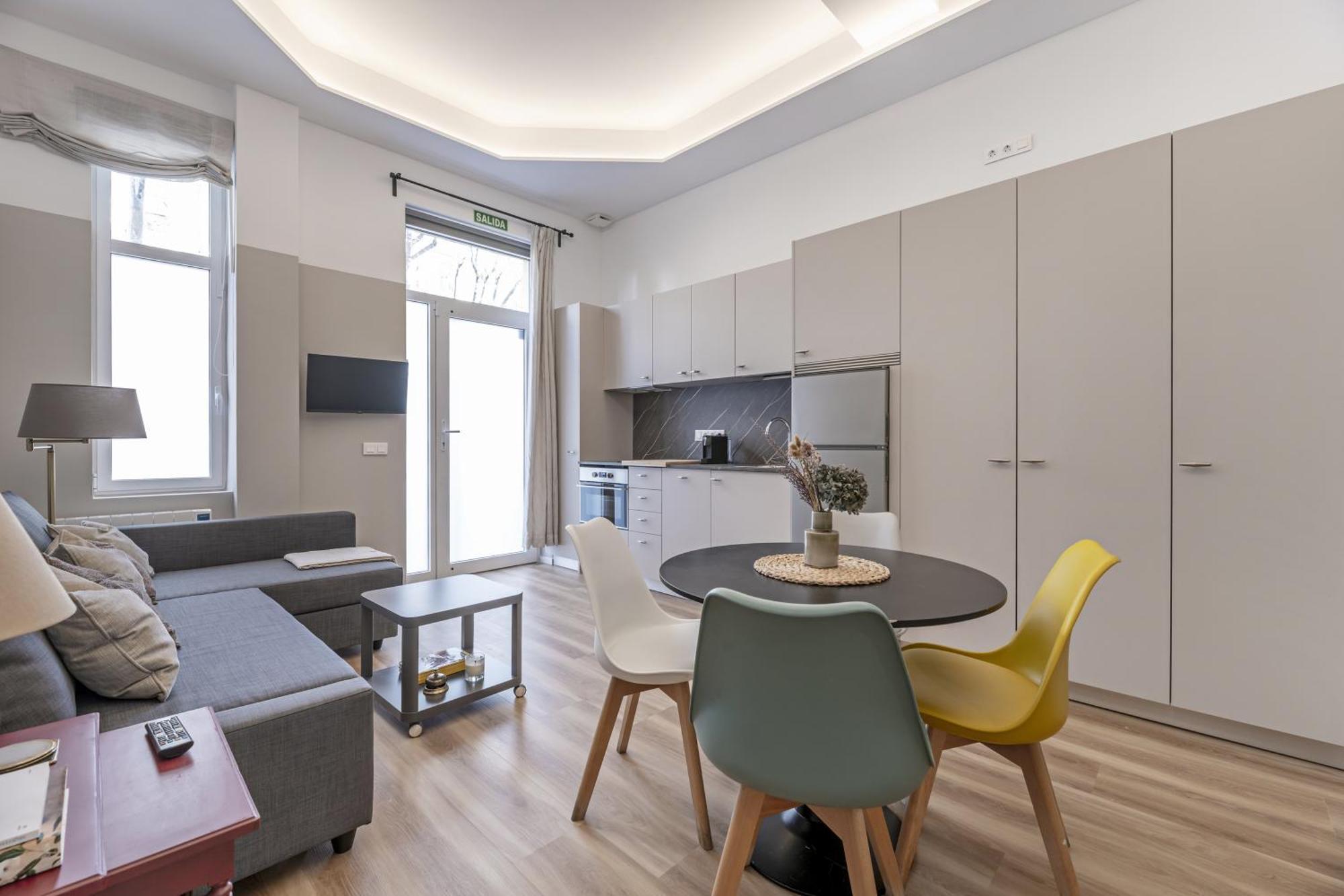 Coqueto Apartamento En Delicias — Photos 1